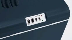 Outwell Ecocool Lite Elektrische Koelbox - 24 Liter - Donkerblauw 7 Outwell Ecocool Lite Elektrische Koelbox - 24 Liter - Donkerblauw -Winkel Voor Kampeerartikelen 1069 1900 ecocool blauw 2