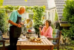 Cobb Pro Premier Air Houtskoolbarbecue - Grijs -Winkel Voor Kampeerartikelen 1267 1900 p1090050 met rook 25