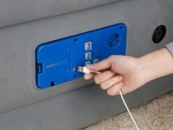 Bestway AlwayzAire Comfort Luchtbed - Queensize - Ingebouwde Elektrische Pomp -Winkel Voor Kampeerartikelen 900 1200 67706 8