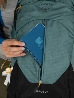 Osprey Sirrus Wandelrugzak - 24 Liter - Blauw 27 Osprey Sirrus Wandelrugzak - 24 Liter - Blauw -Winkel Voor Kampeerartikelen osprey stratossirrus features 8